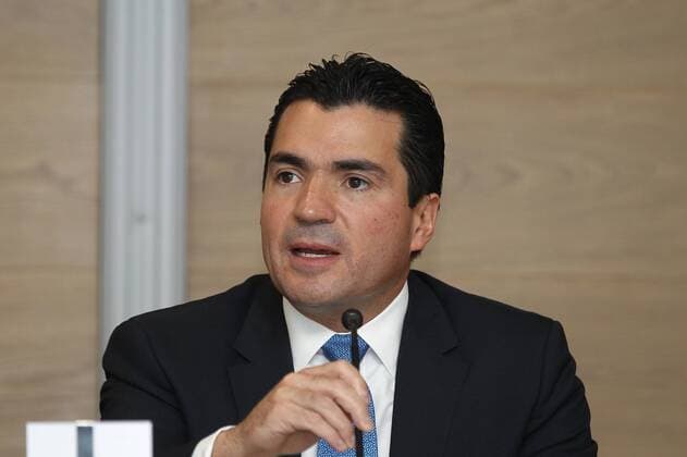 BBVA Bancomer s Vice Presidentt and General Director Eduardo Osuna speaks during a press conference in Mexico City, Mexico, 01 February 2017. The Spanish bank earned 1,980 million euros (2,135 million dollars) in Mexico in 2016, a 5.4 per cent less that the previous year, while the net income in South America was 771 million euros (832 million dollars), a 14.9 per cent less. BBVA S NET INCOME FELL 5.4 PER CENT IN MEXICO AND A 14.9 PER CENT IN SOUTH AMERICA IN 2016 !ACHTUNG: NUR REDAKTIONELLE NUTZUNG!  MEX001 20170201-636215723786177632