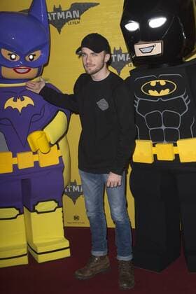 Squeezie CELEBRITES : Vor der Filmpremiere Lego Batman Movie Premiere - Paris - 01 02 2017 JBAutissier Panoramic 