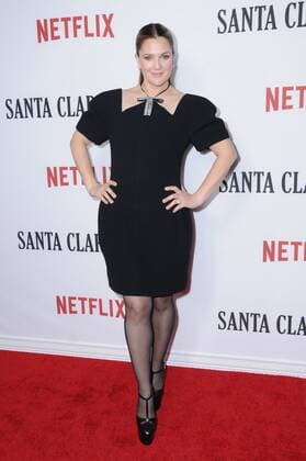 Themen der Woche Bilder des Tages February 1, 2017 - Hollywood, CA, United States - 01 February 2017 - Hollywood, California - Drew Barrymore. Premiere Of Netflix s Santa Clarita Diet held at ArcLight Cinemas Cinerama Dome. Photo Credit: AdMedia Hollywood United States - ZUMAa123 20170201_zaa_a123_005 Copyright: xBirdiexThompsonx