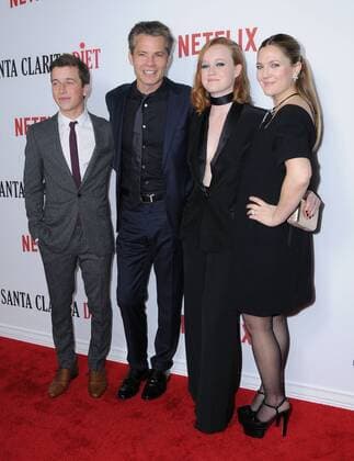 February 1, 2017 - Hollywood, CA, United States - 01 February 2017 - Hollywood, California - Skyler Gisondo, Timothy Olyphant, Liv Newson, Drew Barrymore. Premiere Of Netflix s Santa Clarita Diet held at ArcLight Cinemas Cinerama Dome. Photo Credit: AdMedia Hollywood United States - ZUMAa123 20170201_zaa_a123_093 Copyright: xBirdiexThompsonx