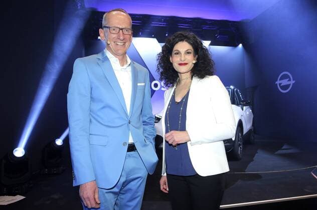 Karl-Thomas Neumann und Tina Müller bei der Opel Kalender Vernissage Georgia & Grumpy - Not impressed by Wonderland im Kraftwerk Berlin. Berlin, 01.02.2017 Foto:xS.xSchrapsx xFuturexImage