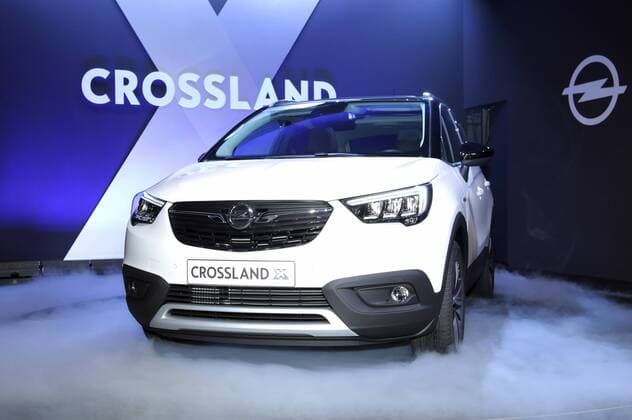 Opel Crossland-X bei der Opel Kalender Vernissage Georgia & Grumpy - Not impressed by Wonderland im Kraftwerk Berlin. Berlin, 01.02.2017 Foto:xS.xSchrapsx xFuturexImage