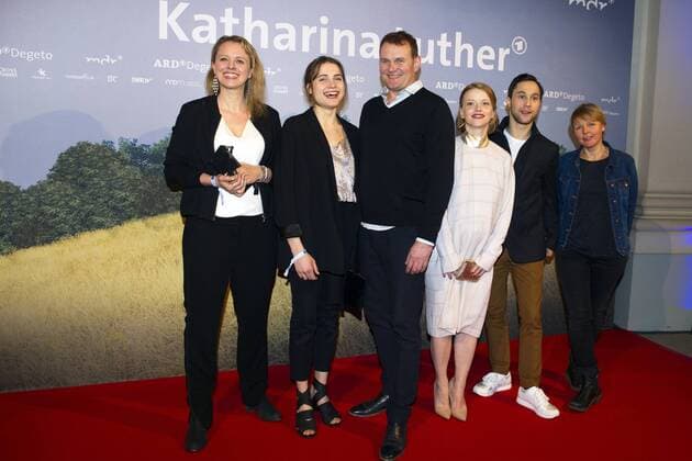 Julia von Heinz, Mala Emde, Devid Striesow, Karoline Schuch, Ludwig Trepte und Daniela Knapp bei der Premiere des Fernsehfilms Katharina Luther in der Französischen Friedrichstadtkirche. Berlin, 01.02.2017 Foto:xC.xBehringx xFuturexImage