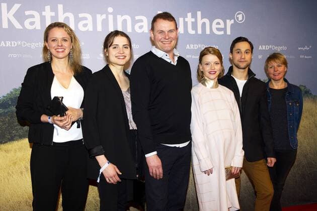 Julia von Heinz, Mala Emde, Devid Striesow, Karoline Schuch, Ludwig Trepte und Daniela Knapp bei der Premiere des Fernsehfilms Katharina Luther in der Französischen Friedrichstadtkirche. Berlin, 01.02.2017 Foto:xC.xBehringx xFuturexImage
