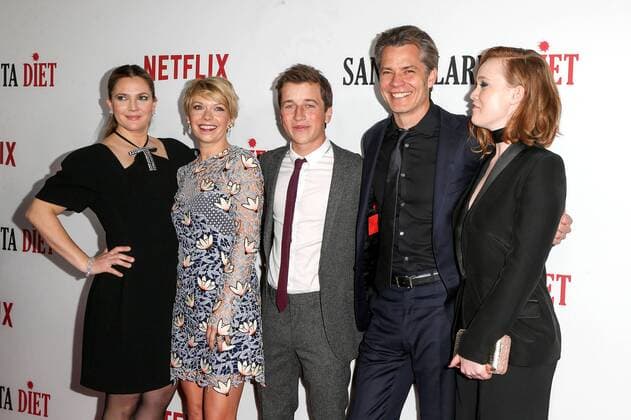 Drew Barrymore, Mary Elizabeth Ellis, Skyler Gisondo, Timothy Olyphant und Liv Hewson bei der Santa Clarita Diet (Netflix) Serien Premiere am 1.02.2017 in Los Angeles Netflix s Santa Clarita Diet TV Series Los Angeles Premiere, 2017 
