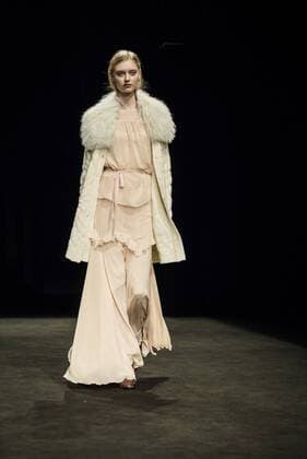 080 Barcelona Fashion Week - Lebor Gabala Modenschau February 2, 2017 - Barcelona, Catalonia, Spain - A model walks the runway at the Lebor Gabala fashion show presenting the new Autumn Winter 2017 collection during 080 Barcelona Fashion Week Barcelona Spain - ZUMAo105 20170202_zap_o105_183 Copyright: xMatthiasxOesterlex
