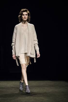 080 Barcelona Fashion Week - Lebor Gabala Modenschau February 2, 2017 - Barcelona, Catalonia, Spain - A model walks the runway at the Lebor Gabala fashion show presenting the new Autumn Winter 2017 collection during 080 Barcelona Fashion Week Barcelona Spain - ZUMAo105 20170202_zap_o105_186 Copyright: xMatthiasxOesterlex