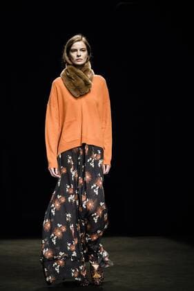 080 Barcelona Fashion Week - Lebor Gabala Modenschau February 2, 2017 - Barcelona, Catalonia, Spain - A model walks the runway at the Lebor Gabala fashion show presenting the new Autumn Winter 2017 collection during 080 Barcelona Fashion Week Barcelona Spain - ZUMAo105 20170202_zap_o105_195 Copyright: xMatthiasxOesterlex