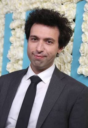 February 2, 2017 - New York, New York, U.S. - ALEX KARPOVSKY attends the New York premiere of the sixth and final season of Girls on HBO.February 2, 2017.Alice Tully Hall, Lincoln Center, NYC.Photos by , Photos Inc.2017 New York U.S. - ZUMAms4_ 20170202_zaf_ms4_059 Copyright: xSoniaxMoskowitzx