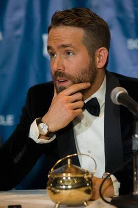 Actor Ryan Reynolds answers questions from reporters after being awarded the Harvard University Hasty Pudding Theatricals 2017 Man of the Year inside Farkas Hall in Cambridge, Massachusetts on February 3, 2017.  BOS20170203002 MATTHEWxHEALEY