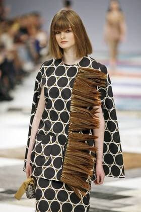 February 4, 2017 - Kiev, Ukraine - A model presents a creation by Ukrainian designer KATYA SILCHENKO, during the Ukrainian Fashion Week in Kiev, Ukraine, on 04 February 2017. The fashion event presents Fall Winter 2017 18 collections by Ukrainian and International designers,from 4 to 8 February. Kiev Ukraine - ZUMAg194 20170204_zap_g194_014 Copyright: xSergxGlovnyx