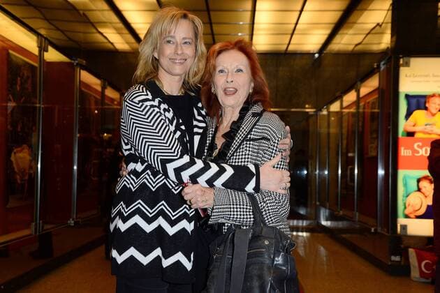 Brigitte Grothum, Debora Weigert Ankunft zur Premiere Im Sommer wohnt er unten in der Komoedie am Kudamm in Berlin am 05.02.2017