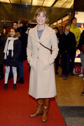 Valerie Niehaus Ankunft zur Premiere Im Sommer wohnt er unten in der Komoedie am Kudamm in Berlin am 05.02.2017