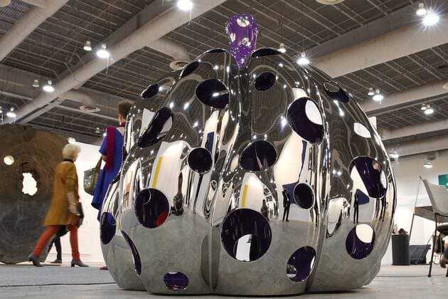A view of the work Pumpkin by Yavoi Kusama during the opening of the 14th Mexican Art Fair Zona Maco in Mexico City, Mexico, 8 February 2017. This edition aims to promote the circulation of contempoary art and collectibles in Mexico. OPENING OF THE 14TH ART FAIR ZONA MACO IN MEXICO !ACHTUNG: NUR REDAKTIONELLE NUTZUNG!  Copyright: xAlexxCruzx MEX006 20170209-636221957086029460