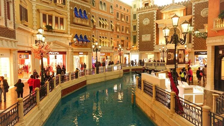 February 2, 2017 - Macau, Macau, China - Guizhou, CHINA-February 2 2017: (EDITORIAL USE ONLY. CHINA OUT)..The Venetian Macau in south China s Macau, February 2nd, 2017. The Venetian Macau is a luxury hotel and casino resort in Macau owned by the American Las Vegas Sands company. The Venetian is a 39-story casino hotel on the Cotai Strip in Macau. The 10,500,000-square-foot Venetian Macao is modeled on its sister casino resort The Venetian Las Vegas, and is the seventh-largest building in the world by floor area. The Venetian Macao is also the largest casino in the world, and the largest single structure hotel building in Asia. Macau China - ZUMAs145 20170202_zaa_s145_222 Copyright: xZhongxQiuyanx