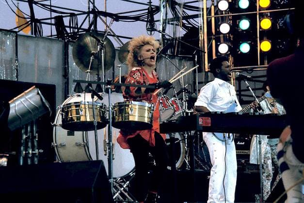 June 16, 2005 - A0303.LIVE AID CONCERT AT VETERANS STADIUM PHILADELPHIA.07-15-1985. FRED DEVANN- 1985..THOMPSON TWIN.LIVEAIDRETRO - ZUMAg49_ 20050616_gaf_g49_071 Copyright: xFredxDevannx