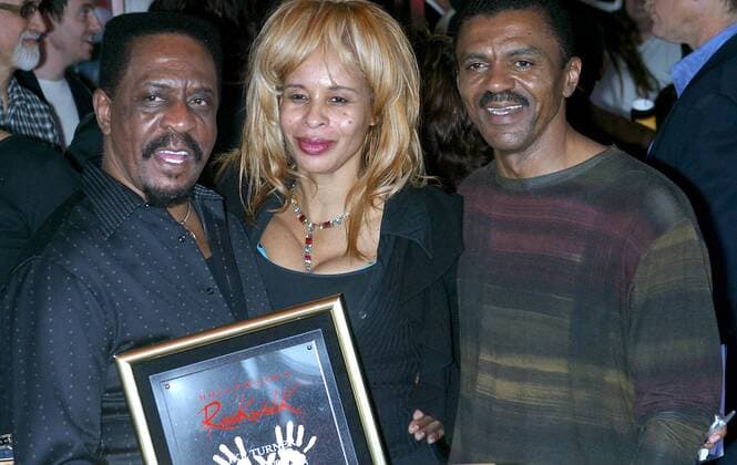 Apr. 4, 2005 - Los Angeles, CALIFORNIA, USA - K42524MR.LEGENDARY BLUES ARTISTS: SOLOMON BURKE, .IKE TURNER AND ROBERT CRAY TO BE INDUCTED INTO HOLLYWOOD S ROCKWALK, LOS ANGELES, CA. 04-02-05. MILAN RYBA 2005.IKE TURNER WITH FIANCE AUDRY MADISON AND HIS SON IKE TURNER JR. - ZUMAg49_ 20050404_gaf_g106_317 Copyright: xMilanxRybax