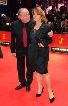 Senta Berger und Mann Michael Verhoeven vor dem Berlinale Palast Theater am Potsdamer Platz, Marlene-Dietrich-Platz, Berlin, bei der Premiere zu dem Film - Django - im Rahmen der 67. Berlinale Internationale Filmfestspiele 66th Berlin International Film Festival Berlinale 2016, La Berlinale - Le 66e festival international du film de Berlin. Copyright imago stock&people GmbH Tinkeres Datum: 09.02.2017 Berlinale Django
