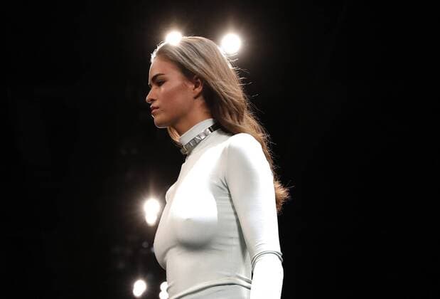 A model walks on the runway at the Cushnie Et Ochs fashion show at New York Fashion Week at Gallery 1, Skylight Clarkson Sq on February 10, 2017 in New York City.  NYP20170210153 JOHNxANGELILLO