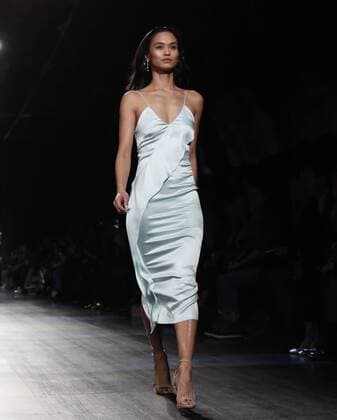A model walks on the runway at the Cushnie Et Ochs fashion show at New York Fashion Week at Gallery 1, Skylight Clarkson Sq on February 10, 2017 in New York City.  NYP20170210154 JOHNxANGELILLO