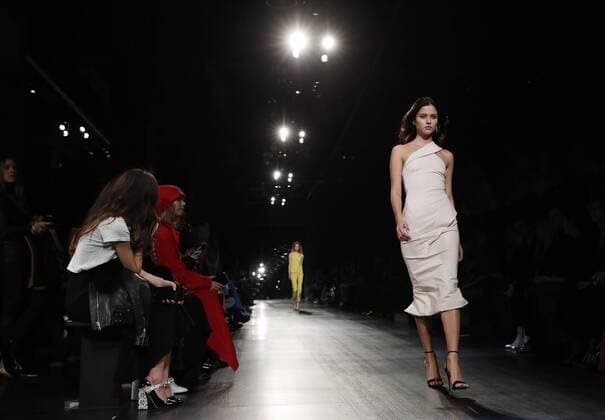 A model walks on the runway at the Cushnie Et Ochs fashion show at New York Fashion Week at Gallery 1, Skylight Clarkson Sq on February 10, 2017 in New York City.  NYP20170210155 JOHNxANGELILLO