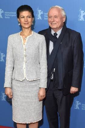 Sahra Wagenknecht mit Ehemann Oskar Lafontaine bei der Premiere von Le jeune Karl Marx The Young Karl Marx Der junge Karl Marx auf der Berlinale 2017 67. Internationale Filmfestspiele Berlin im Friedrichstadt-Palast. Berlin, 12.02.2017 Foto:xC.xNiehausx xFuturexImage