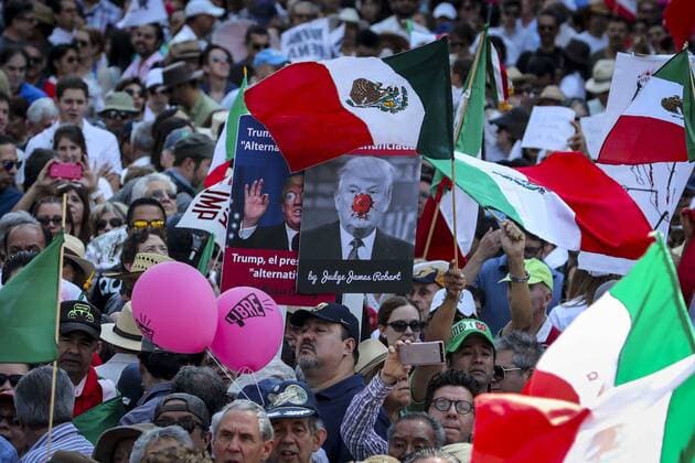 February 12, 2017 - Mexico - EUM20170212NAC37.JPG.CIUDAD DE MEXICO Protests Protestas-Trump.- Anti Trump Proteste in Mexiko City Foto: Agencia EL UNIVERSAL AFBV Mexico  - ZUMAu78_ 20170212_zaf_u78_077 Copyright: xJorgexSerratosx