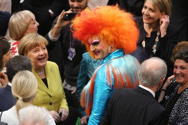 Berlin: Federal Presidential Election Federal Chancellor Angela Merkel and Olivia Jones, Dragqueen, on the 16th Federal Assembly in 2017 in the Reichstag building. The Federal Assembly consists of all 630 members of the Bundestag as well as other 630 members who are delegated by the parliaments of the countries. President of the Bundestag Prof. Dr. Norbert Lammert calls up the Federal Assembly and leads the meeting. The Federal President’s election takes place in the Reichstag building in Berlin. Four candidates have been nominated up to now for the office of the Federal President by the parties: Frank-Walter Steinmeier, SPD politician and topical foreign minister, has been nominated by the parties CDU CSU and SPD. Christoph Butterwegge, Cologne politics scientist and poverty researcher, nominated by the party The left; Albrecht Glaser, acting AfD-federal chairpersons, named by the par  SimonexKuhlmey