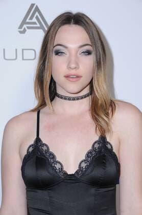 February 12, 2017 - Los Angeles, CA, United States - 12 February 2017 - Los Angeles, California - Violett Beane. Warner Music Group Hosts Annual Grammy Celebration held at Milk Studios. Photo Credit: AdMedia Los Angeles United States - ZUMAa123 20170212_zaa_a123_292 Copyright: xBirdiexThompsonx