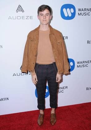 February 12, 2017 - Los Angeles, CA, United States - 12 February 2017 - Los Angeles, California - Connor Franta. Warner Music Group Hosts Annual Grammy Celebration held at Milk Studios. Photo Credit: AdMedia Los Angeles United States - ZUMAa123 20170212_zaa_a123_320 Copyright: xBirdiexThompsonx