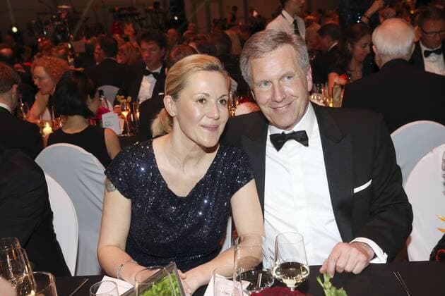 Christian WULFF und Ehefrau Bettina, Ball des Sports am 04.02.2017 in Wiesbaden POOLFOTO