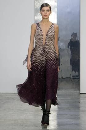 New York Fashion Week - Carolina Herrera Modenschau A model presents a red wine night gown with several layers and beige dots print of the Fall Winter 2017 collection by Venezuelan designer Carolina Herrera, during New York Fashion Week in New York, United States, 13 February 2017. CAROLINA HERRERA AT NEW YORK FASHION WEEK !ACHTUNG: NUR REDAKTIONELLE NUTZUNG!  Copyright: xMiguelxRajmilx NYC001 20170213-636226095398639428