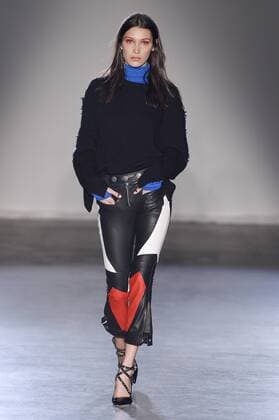 215545 Marineau Starface 2017-02-13 New York Etats-Unis Fashion week de New York. Defile Zadig et Voltaire A W 2017. Zadig & Voltaire, autumn-winter 2017 NewYork, USA New York Fashion Week. Defile Zadig and Voltaire A W 2017. Editorial use only Hadid, Bella  Copyright: xMarineaux STAR_215545_001