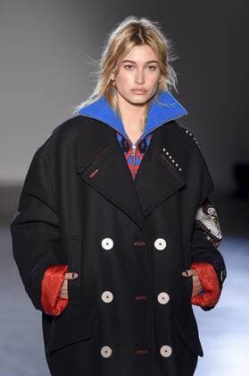 215545 Marineau Starface 2017-02-13 New York Etats-Unis Fashion week de New York. Defile Zadig et Voltaire A W 2017. Zadig & Voltaire, autumn-winter 2017 NewYork, USA New York Fashion Week. Defile Zadig and Voltaire A W 2017. Editorial use only Baldwin, Hailey  Copyright: xMarineaux STAR_215545_004