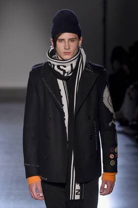 215545 Marineau Starface 2017-02-13 New York Etats-Unis Fashion week de New York. Defile Zadig et Voltaire A W 2017. Zadig & Voltaire, autumn-winter 2017 NewYork, USA New York Fashion Week. Defile Zadig and Voltaire A W 2017. Editorial use only Elmaleh, Noé  Copyright: xMarineaux STAR_215545_006