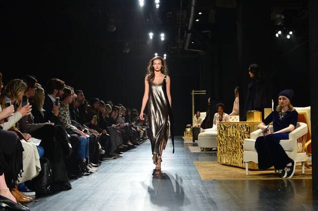 New York Fashion Week - Badgley Mischka Modenschau A model walks on the runway at the Badgley Mischka fashion show at New York Fashion Week: The Shows at Gallery 1 Skylight Clarkson Sq on February 14, 2017 in New York City.  NYP201702141099 ANDREAxHANKS