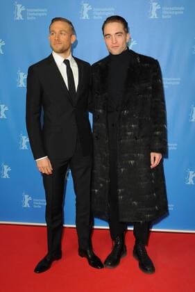 Bilder des Tages English actor Charlie Hunnam and English actor Robert Pattinson attend the screening of The Lost City Of Z at the Zoopalast Hotel in Berlin on February 14, 2017.  LON20170214217 PAULxTREADWAY