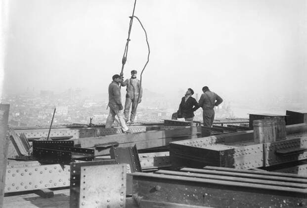 November 15, 2016 - Construction Worker Working on 33rd Floor of Metropolitan Life Insurance Company Tower, New York City, New York, USA, Bain News Service, January 1908 - ZUMAg145 20161115_zza_g145_022 Copyright: xJTxVintagex