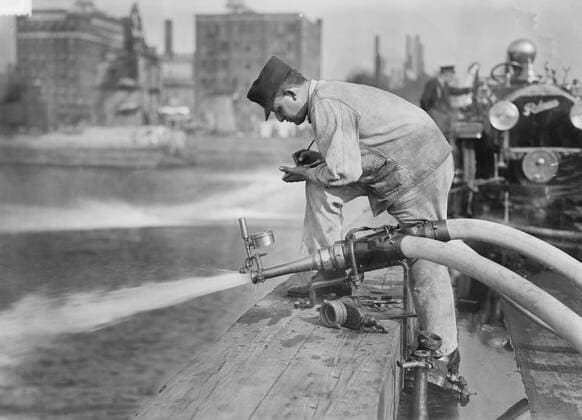 November 14, 2016 - Fireman Testing Fire Engine, New York City, New York, USA, Bain News Service, September 1913 - ZUMAg145 20161114_zza_g145_009 Copyright: xJTxVintagex