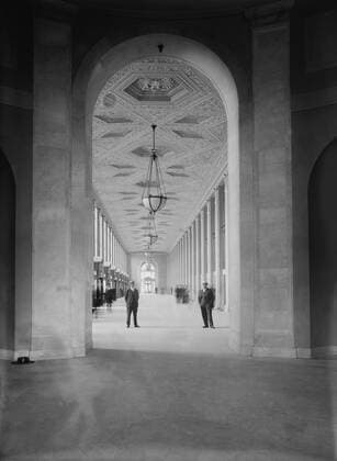 November 15, 2016 - Main Corridor, General Post Office Building, New York City, New York, USA, Bain News Service, 1915 - ZUMAg145 20161115_zza_g145_001 Copyright: xJTxVintagex