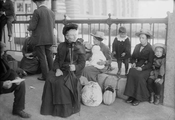 November 29, 2016 - Arrival of Dutch Immigrant Family, Ellis Island, New York City, New York, USA, Bain News Service, 1920 - ZUMAg145 20161129_zza_g145_005 Copyright: xJTxVintagex