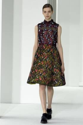 A model presents Fall Winter creations of the Spanish brand Delpozo during New York Fashion Week in New York, United States, 15 February 2017. The collection created by Catalan designer Josep Font is inspired in the spirituality of the Nabi art and the abstract sculpture. DELPOZO PRESENTS NEW COLLECTION INSPIRED IN THE NABI ART IN NEW YORK !ACHTUNG: NUR REDAKTIONELLE NUTZUNG!  Copyright: xMiguelxRajmilx NYC001 20170215-636227919852171027