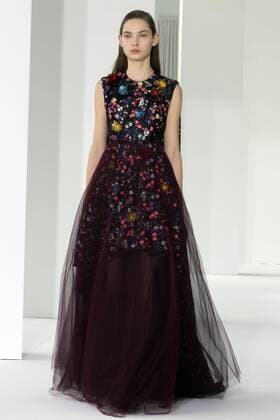 A model presents Fall Winter creations of the Spanish brand Delpozo during New York Fashion Week in New York, United States, 15 February 2017. The collection created by Catalan designer Josep Font is inspired in the spirituality of the Nabi art and the abstract sculpture. DELPOZO PRESENTS NEW COLLECTION INSPIRED IN THE NABI ART IN NEW YORK !ACHTUNG: NUR REDAKTIONELLE NUTZUNG!  Copyright: xMiguelxRajmilx NYC001 20170215-636227919858566945