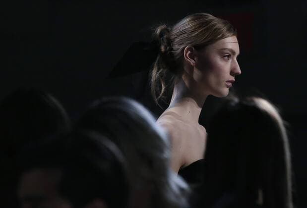 A model walks on the runway at the Marchesa fashion show at New York Fashion Week at Skylight Clarkson Sq on February 15, 2017 in New York City.  NYP20170215114 JOHNxANGELILLO