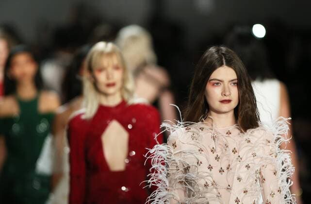 Models present creations of Bibhu Mohapatra during the 2017 New York Fashion Week in New York, the United States, on Feb. 15, 2017. ) (zy) U.S.-NEW YORK-FASHION WEEK-BIBHU MOHAPATRA QinxLang 