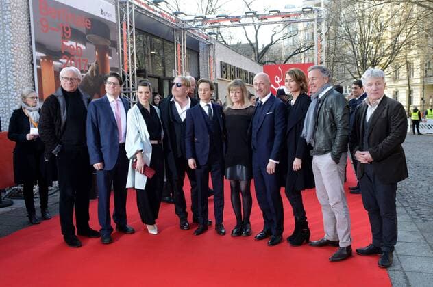 Wolf Bauer, Benjamin Benedict, Friederike Becht, Ben Becker, Tom Schilling, Paula Milne, Oliver Hirschbiegel, Anja Kling, Nico Hofmann und Jörg Schüttauf bei der Premiere der TV-Serie Der gleiche Himmel The Same Sky auf der Berlinale 2017 67. Internationale Filmfestspiele Berlin im Haus der Festspiele. Berlin, 16.02.2017 Foto:xC.xNiehausx xFuturexImage