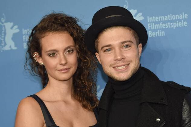 Muriel Wimmer und Jascha Rust bei der Premiere der TV-Serie Der gleiche Himmel The Same Sky auf der Berlinale 2017 67. Internationale Filmfestspiele Berlin im Haus der Festspiele. Berlin, 16.02.2017 Foto:xC.xNiehausx xFuturexImage