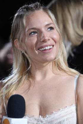 . 16 02 2017. London, United Kingdom. Sienna Miller arriving at The Lost City of Z premiere in London.  xStephenxLockx xi-Imagesx IIM-14400-0013