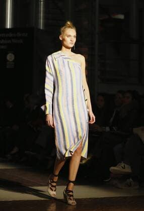 A model presents the creations of Spanish designer Roberto Verino, inspired by Otto Preminger s film Bonjour Tristesse at the Real Casa de Correos, during the first day of the Mercedes-Benz Fashion Week Madrid in Madrid, Spain, 16 February 2017. ROBERTO VERINO S FASHION SHOW AT MADRID FASHION WEEK !ACHTUNG: NUR REDAKTIONELLE NUTZUNG!  Copyright: xJ.P.GANDULx MAD001 20170217-636228887740365368