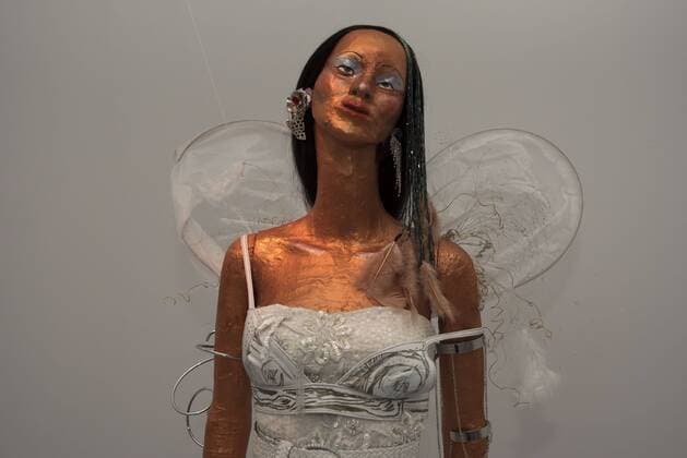 London Fashion Week: Claire Barrow x Melissa A private view of Dancing With Dreams; an impressive art piece integrating sculpture, performance, technology, fashion, film, and music from British multi-disciplinary visual artist - Claire Barrow, and hosted by Galeria Melissa in Covent Garden.  AlbertoxPezzali